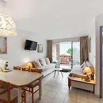 Apartment La Pinede - Maeva Hyeres